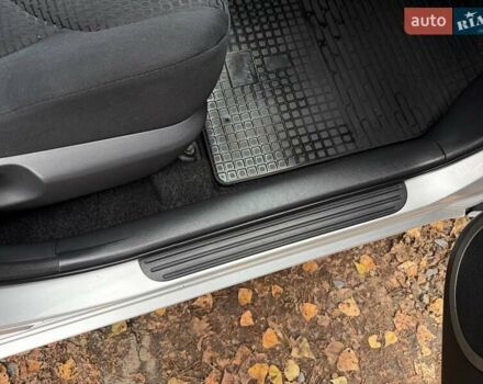 Серый Тойота РАВ 4, объемом двигателя 2 л и пробегом 80 тыс. км за 12600 $, фото 45 на Automoto.ua