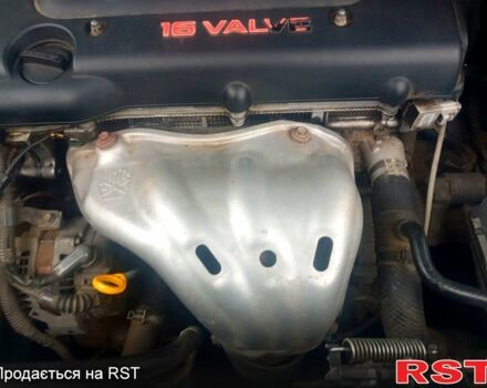Серый Тойота РАВ 4, объемом двигателя 2 л и пробегом 180 тыс. км за 8500 $, фото 9 на Automoto.ua