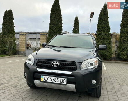 Серый Тойота РАВ 4, объемом двигателя 2 л и пробегом 230 тыс. км за 9450 $, фото 2 на Automoto.ua
