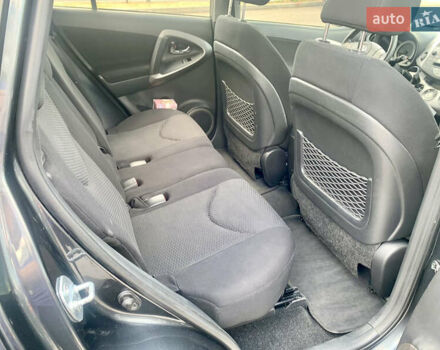 Серый Тойота РАВ 4, объемом двигателя 2 л и пробегом 317 тыс. км за 11777 $, фото 6 на Automoto.ua