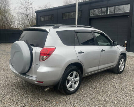 Сірий Тойота РАВ 4, об'ємом двигуна 2.4 л та пробігом 158 тис. км за 8500 $, фото 4 на Automoto.ua