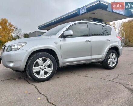 Тойота РАВ 4 2008 в Конотопе на Automoto.ua Серый Тойота РАВ 4, объемом двигателя 2.2 л и пробегом 208 тыс. км за 10490 $, фото 5 на Automoto.ua