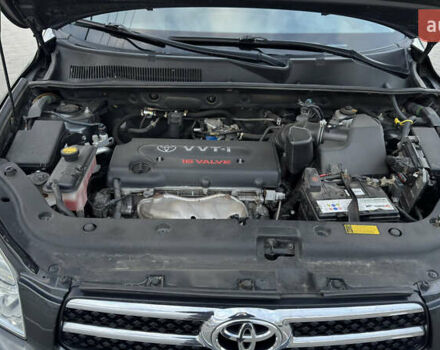 Серый Тойота РАВ 4, объемом двигателя 2 л и пробегом 90 тыс. км за 12300 $, фото 155 на Automoto.ua