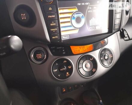 Сірий Тойота РАВ 4, об'ємом двигуна 2 л та пробігом 280 тис. км за 10000 $, фото 14 на Automoto.ua