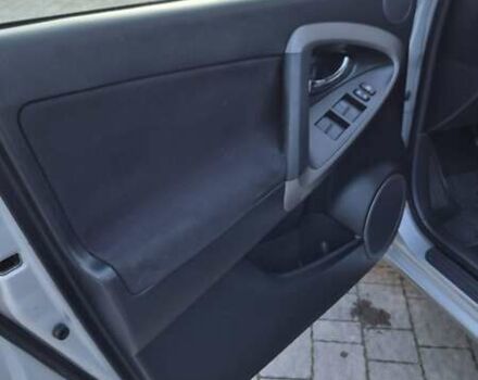 Серый Тойота РАВ 4, объемом двигателя 2.23 л и пробегом 293 тыс. км за 7999 $, фото 46 на Automoto.ua