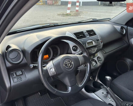 Сірий Тойота РАВ 4, об'ємом двигуна 2 л та пробігом 90 тис. км за 12300 $, фото 89 на Automoto.ua