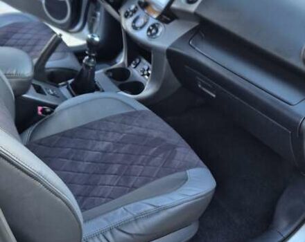 Серый Тойота РАВ 4, объемом двигателя 2.23 л и пробегом 293 тыс. км за 7999 $, фото 78 на Automoto.ua