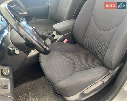 Серый Тойота РАВ 4, объемом двигателя 2.23 л и пробегом 156 тыс. км за 9650 $, фото 6 на Automoto.ua