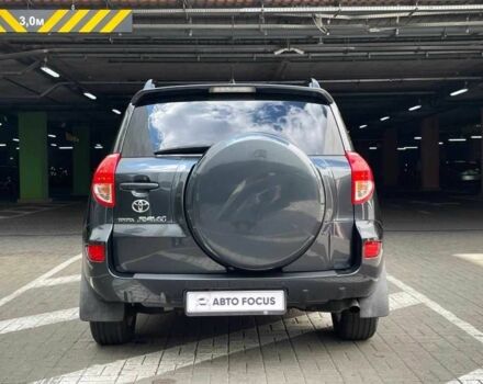 Сірий Тойота РАВ 4, об'ємом двигуна 2 л та пробігом 308 тис. км за 9990 $, фото 5 на Automoto.ua