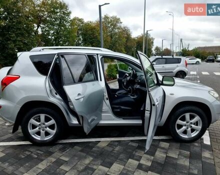 Тойота РАВ 4 2008 в Виннице на Automoto.ua Серый Тойота РАВ 4, объемом двигателя 2 л и пробегом 150 тыс. км за 10100 $, фото 32 на Automoto.ua