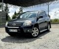 Серый Тойота РАВ 4, объемом двигателя 2 л и пробегом 241 тыс. км за 9400 $, фото 1 на Automoto.ua