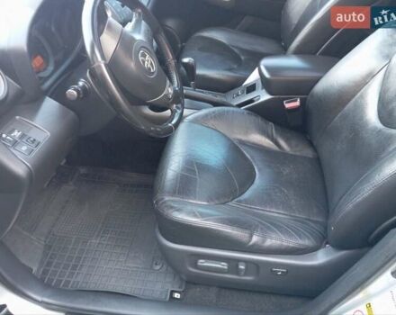 Серый Тойота РАВ 4, объемом двигателя 2 л и пробегом 165 тыс. км за 9999 $, фото 18 на Automoto.ua