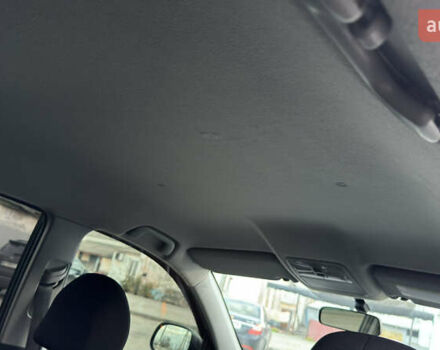 Серый Тойота РАВ 4, объемом двигателя 2 л и пробегом 90 тыс. км за 12300 $, фото 132 на Automoto.ua