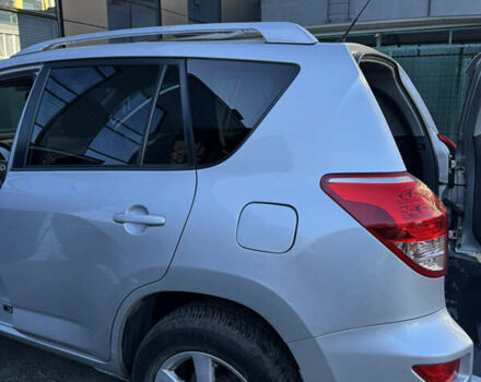 Серый Тойота РАВ 4, объемом двигателя 2 л и пробегом 108 тыс. км за 10999 $, фото 10 на Automoto.ua