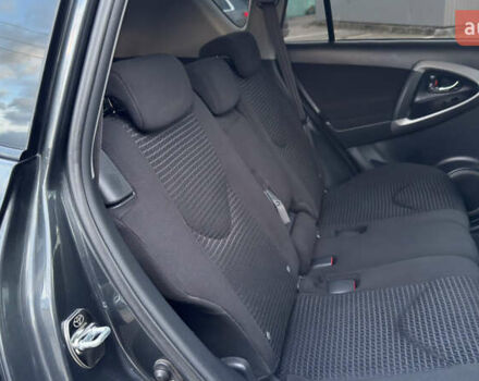 Сірий Тойота РАВ 4, об'ємом двигуна 2 л та пробігом 90 тис. км за 12300 $, фото 129 на Automoto.ua