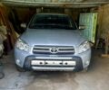 Сірий Тойота РАВ 4, об'ємом двигуна 2 л та пробігом 246 тис. км за 10000 $, фото 1 на Automoto.ua