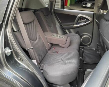 Сірий Тойота РАВ 4, об'ємом двигуна 2 л та пробігом 308 тис. км за 9990 $, фото 10 на Automoto.ua