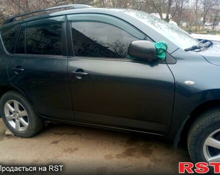 Серый Тойота РАВ 4, объемом двигателя 2 л и пробегом 180 тыс. км за 8500 $, фото 3 на Automoto.ua