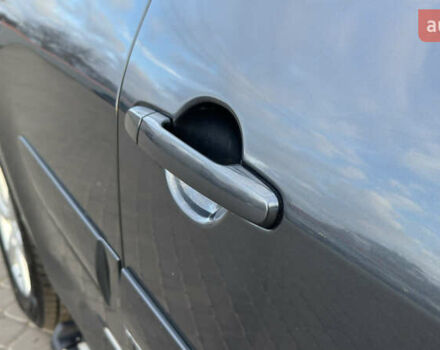 Серый Тойота РАВ 4, объемом двигателя 2 л и пробегом 90 тыс. км за 12300 $, фото 43 на Automoto.ua