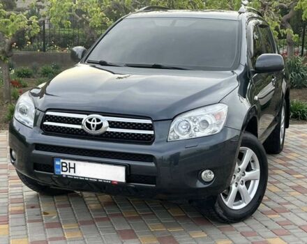 Серый Тойота РАВ 4, объемом двигателя 2 л и пробегом 190 тыс. км за 11700 $, фото 1 на Automoto.ua