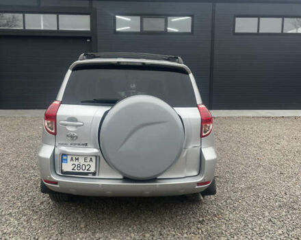 Сірий Тойота РАВ 4, об'ємом двигуна 2.4 л та пробігом 158 тис. км за 8500 $, фото 5 на Automoto.ua