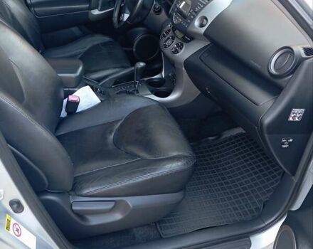 Серый Тойота РАВ 4, объемом двигателя 2 л и пробегом 165 тыс. км за 9999 $, фото 10 на Automoto.ua