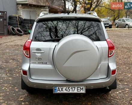 Серый Тойота РАВ 4, объемом двигателя 2 л и пробегом 80 тыс. км за 12600 $, фото 7 на Automoto.ua