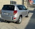 Сірий Тойота РАВ 4, об'ємом двигуна 2.2 л та пробігом 263 тис. км за 8950 $, фото 2 на Automoto.ua