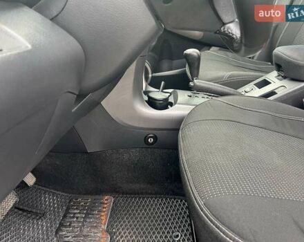 Тойота РАВ 4 2008 в Белой Церкве на Automoto.ua Серый Тойота РАВ 4, объемом двигателя 2 л и пробегом 192 тыс. км за 10400 $, фото 10 на Automoto.ua