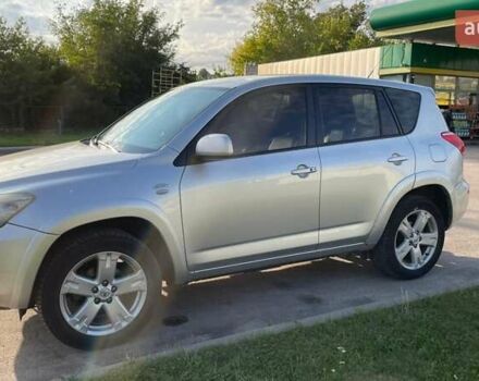 Серый Тойота РАВ 4, объемом двигателя 2.2 л и пробегом 314 тыс. км за 4500 $, фото 4 на Automoto.ua