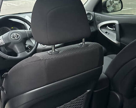 Серый Тойота РАВ 4, объемом двигателя 2 л и пробегом 252 тыс. км за 9700 $, фото 15 на Automoto.ua