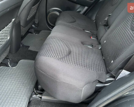 Сірий Тойота РАВ 4, об'ємом двигуна 2 л та пробігом 90 тис. км за 12300 $, фото 123 на Automoto.ua