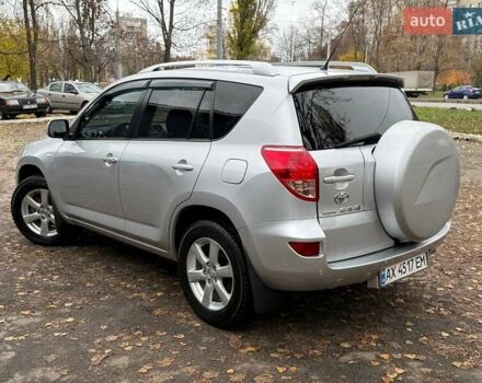 Серый Тойота РАВ 4, объемом двигателя 2 л и пробегом 80 тыс. км за 12600 $, фото 5 на Automoto.ua