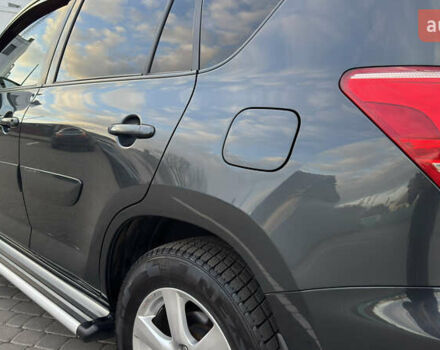 Серый Тойота РАВ 4, объемом двигателя 2 л и пробегом 90 тыс. км за 12300 $, фото 66 на Automoto.ua