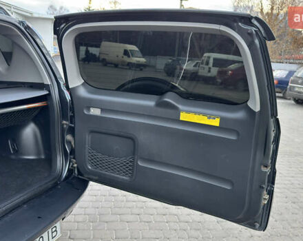 Серый Тойота РАВ 4, объемом двигателя 2 л и пробегом 90 тыс. км за 12300 $, фото 145 на Automoto.ua