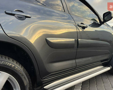 Сірий Тойота РАВ 4, об'ємом двигуна 2 л та пробігом 90 тис. км за 12300 $, фото 50 на Automoto.ua