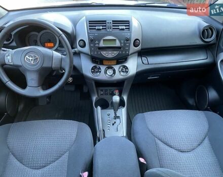 Серый Тойота РАВ 4, объемом двигателя 2 л и пробегом 158 тыс. км за 10800 $, фото 16 на Automoto.ua