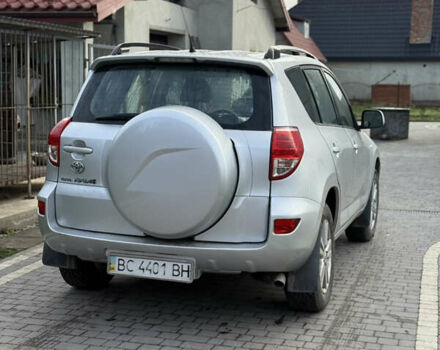 Серый Тойота РАВ 4, объемом двигателя 0 л и пробегом 250 тыс. км за 9500 $, фото 3 на Automoto.ua