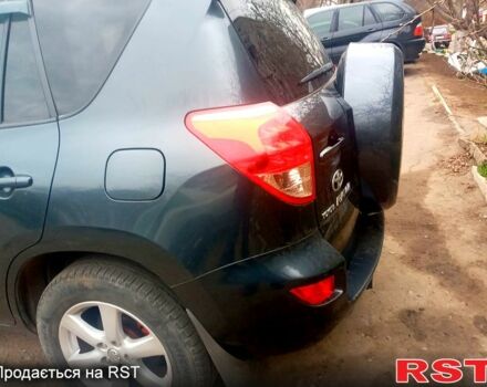 Серый Тойота РАВ 4, объемом двигателя 2 л и пробегом 180 тыс. км за 8500 $, фото 2 на Automoto.ua