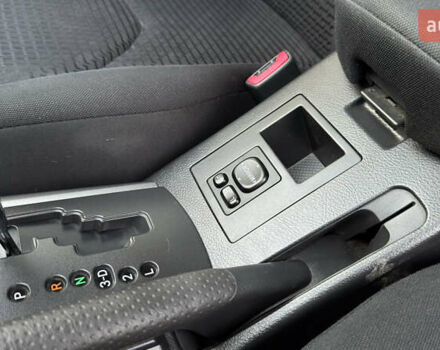 Сірий Тойота РАВ 4, об'ємом двигуна 2 л та пробігом 90 тис. км за 12300 $, фото 109 на Automoto.ua