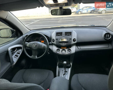 Серый Тойота РАВ 4, объемом двигателя 2 л и пробегом 213 тыс. км за 9999 $, фото 38 на Automoto.ua