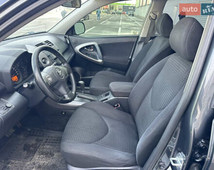 Серый Тойота РАВ 4, объемом двигателя 2 л и пробегом 213 тыс. км за 9999 $, фото 21 на Automoto.ua