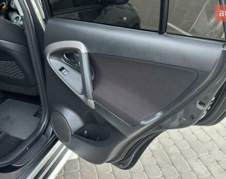 Сірий Тойота РАВ 4, об'ємом двигуна 2 л та пробігом 90 тис. км за 12300 $, фото 125 на Automoto.ua