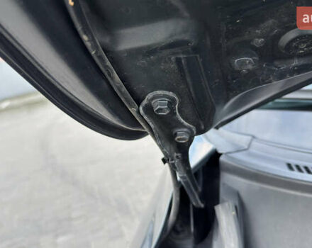 Серый Тойота РАВ 4, объемом двигателя 2 л и пробегом 90 тыс. км за 12300 $, фото 157 на Automoto.ua