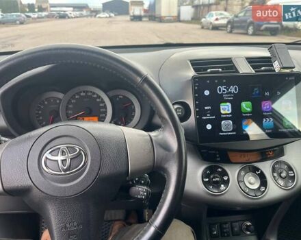 Тойота РАВ 4 2008 в Белой Церкве на Automoto.ua Серый Тойота РАВ 4, объемом двигателя 2 л и пробегом 192 тыс. км за 10400 $, фото 5 на Automoto.ua