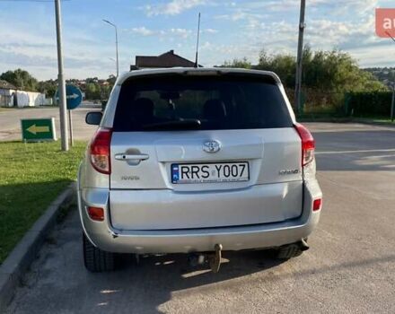 Серый Тойота РАВ 4, объемом двигателя 2.2 л и пробегом 314 тыс. км за 4500 $, фото 3 на Automoto.ua