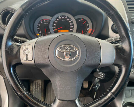 Серый Тойота РАВ 4, объемом двигателя 2.23 л и пробегом 156 тыс. км за 9650 $, фото 7 на Automoto.ua