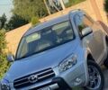Сірий Тойота РАВ 4, об'ємом двигуна 2.4 л та пробігом 196 тис. км за 9582 $, фото 1 на Automoto.ua