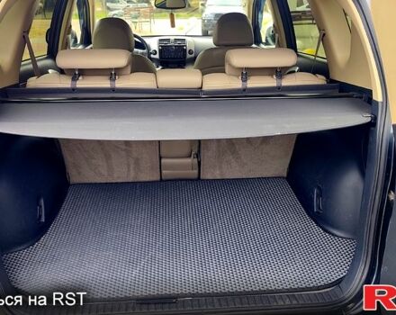 Серый Тойота РАВ 4, объемом двигателя 2 л и пробегом 191 тыс. км за 9500 $, фото 8 на Automoto.ua