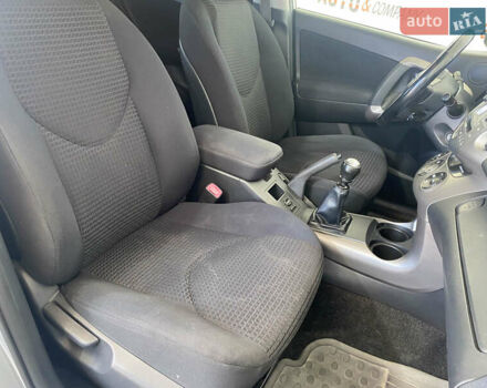 Серый Тойота РАВ 4, объемом двигателя 2.23 л и пробегом 156 тыс. км за 9650 $, фото 10 на Automoto.ua